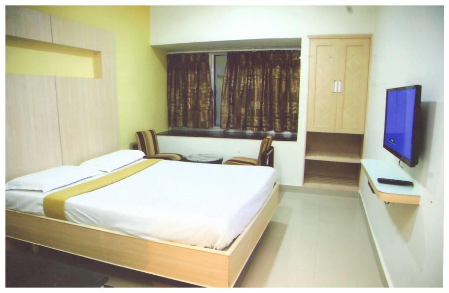Hôtel Sri Srinivasa Residency à Kadapa Extérieur photo