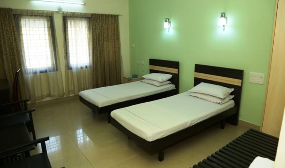 Hôtel Sri Srinivasa Residency à Kadapa Extérieur photo